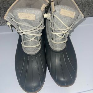 Sperry Womens Size 12 Winter Zip Boot